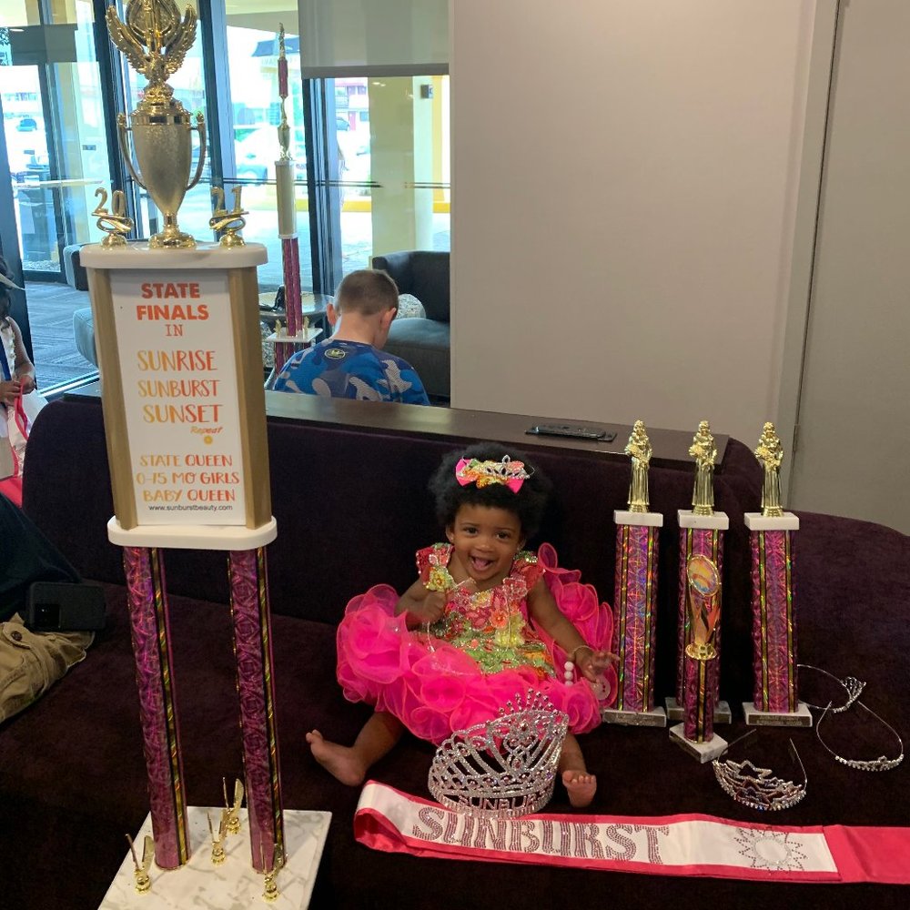 Hi I'm Rylie! Look out for my pageant purges!